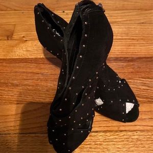 Women’s shoes